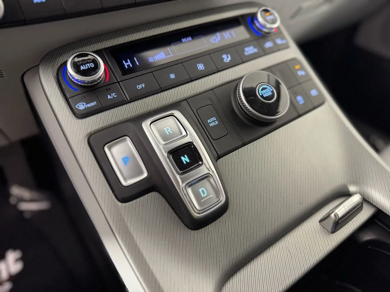 2025 Hyundai Palisade SE - Photo 23