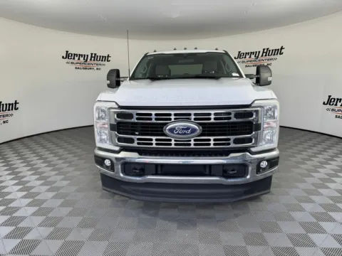 More photos of 2025 Ford F-350SD XLT at Jerry Hunt Supercenter - Salisbury, NC