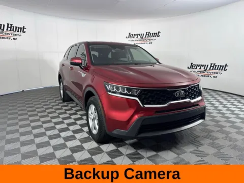 More photos of 2021 Kia Sorento LX at Jerry Hunt Supercenter - Salisbury, NC