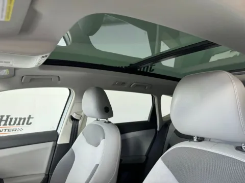 More photos of 2022 Volkswagen Taos 1.5T SE at Jerry Hunt Supercenter - Salisbury, NC