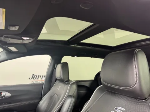 More photos of 2025 Chrysler Pacifica Limited at Jerry Hunt Supercenter - Salisbury, NC