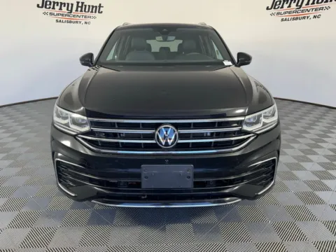 More photos of 2022 Volkswagen Tiguan 2.0T SEL R-Line at Jerry Hunt Supercenter - Salisbury, NC