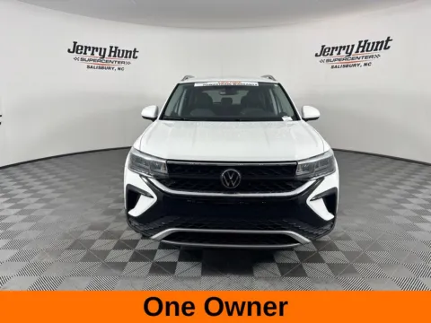 More photos of 2023 Volkswagen Taos 1.5T SE at Jerry Hunt Supercenter - Salisbury, NC