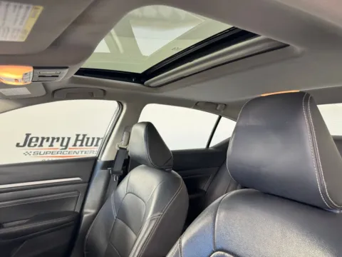 More photos of 2022 Nissan Altima 2.5 SL at Jerry Hunt Supercenter - Salisbury, NC