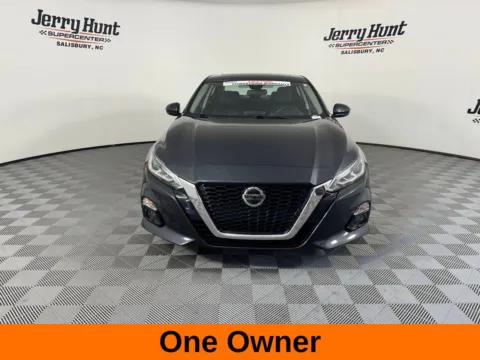 More photos of 2022 Nissan Altima 2.5 SL at Jerry Hunt Supercenter - Salisbury, NC