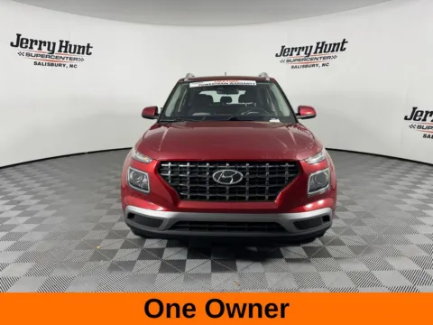More photos of 2025 Hyundai Venue SEL at Jerry Hunt Supercenter - Salisbury, NC
