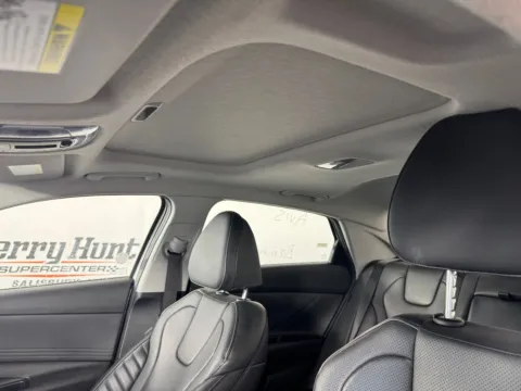 More photos of 2025 Hyundai Elantra Limited at Jerry Hunt Supercenter - Salisbury, NC