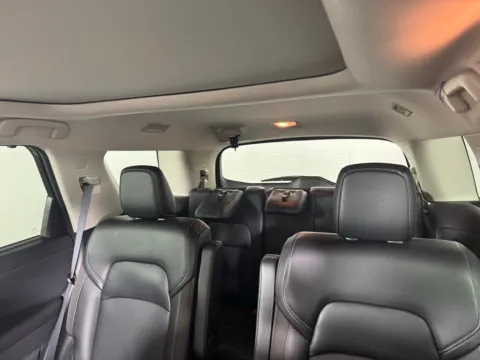 More photos of 2023 Nissan Pathfinder SL at Jerry Hunt Supercenter - Salisbury, NC