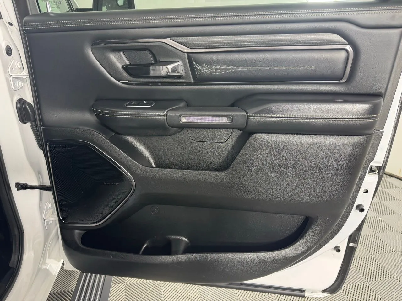 2023 RAM Ram 1500 Pickup Limited - Photo 27