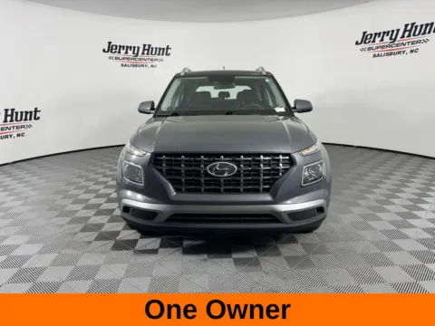 More photos of 2025 Hyundai Venue SEL at Jerry Hunt Supercenter - Salisbury, NC