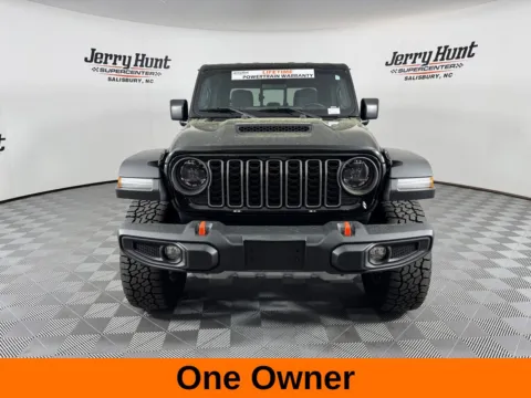 More photos of 2024 Jeep Gladiator Mojave at Jerry Hunt Supercenter - Salisbury, NC