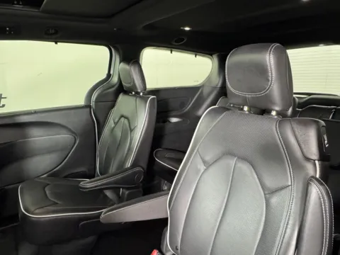 More photos of 2025 Chrysler Pacifica Limited at Jerry Hunt Supercenter - Salisbury, NC