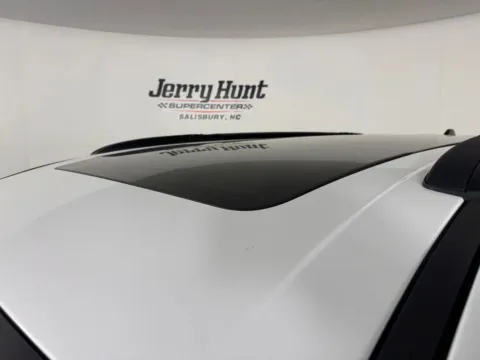 More photos of 2025 Chrysler Pacifica Limited at Jerry Hunt Supercenter - Salisbury, NC