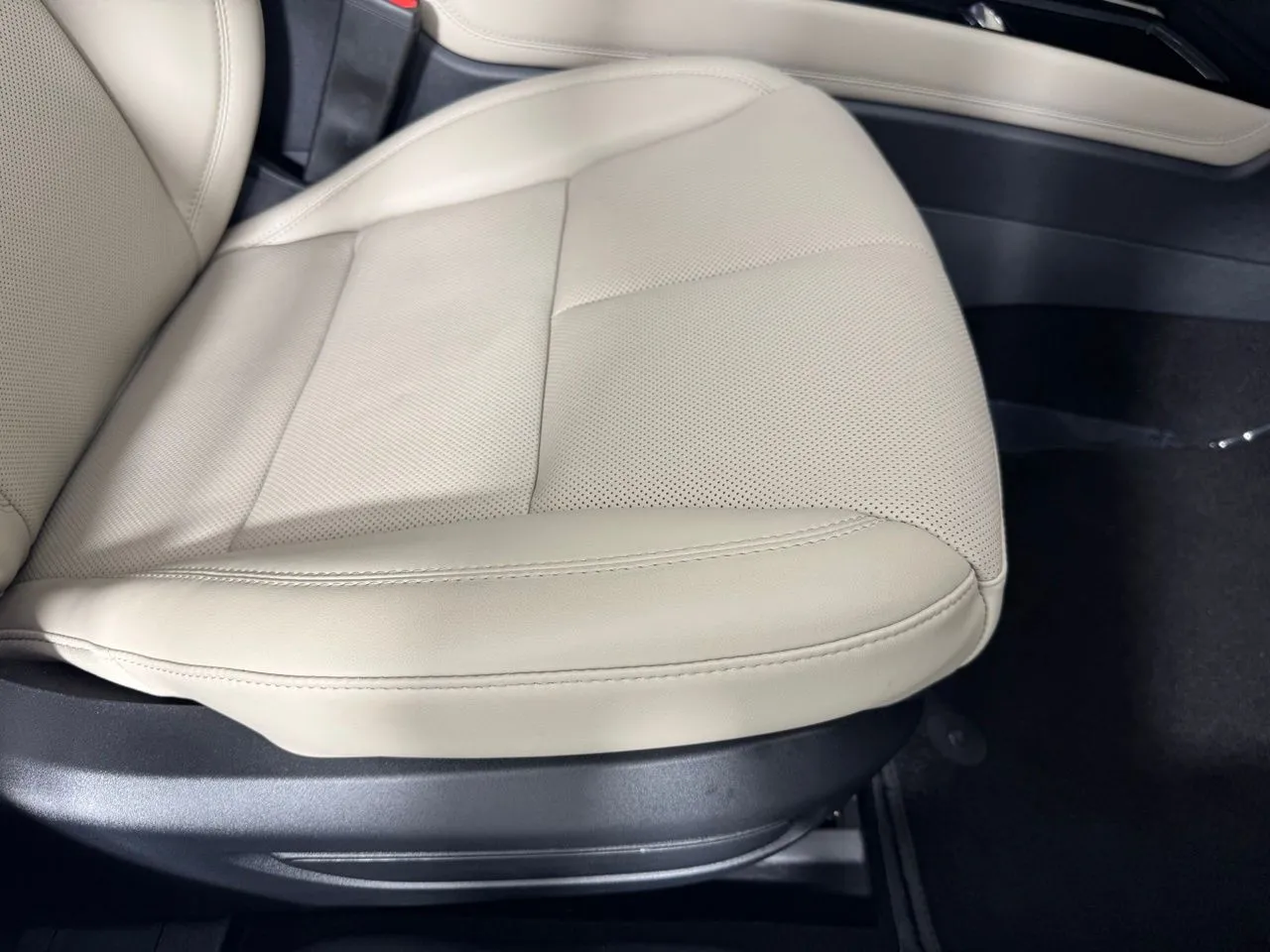 2025 Lincoln Corsair Grand Touring - Photo 38