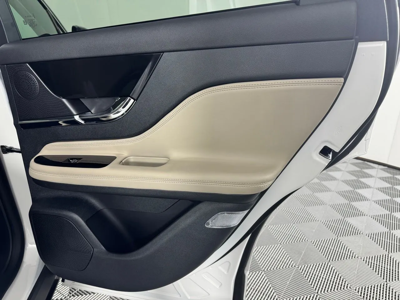 2025 Lincoln Corsair Grand Touring - Photo 32