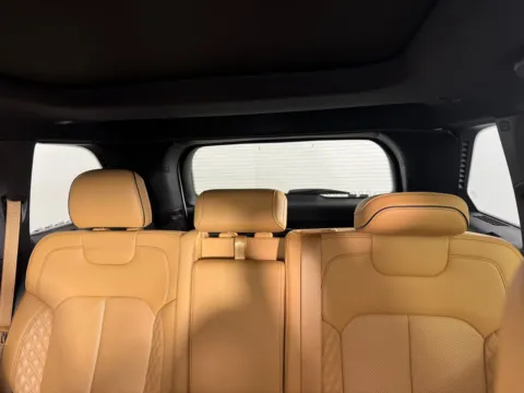 More photos of 2022 Jeep Grand Cherokee Summit 4xe at Jerry Hunt Supercenter - Salisbury, NC