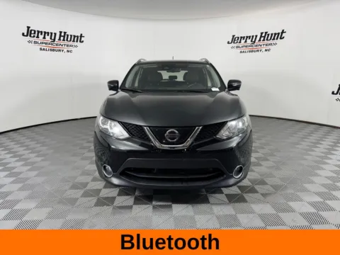 More photos of 2019 Nissan Rogue Sport SL at Jerry Hunt Supercenter - Salisbury, NC