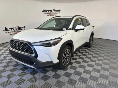 White 2024 Toyota Corolla Cross XLE for sale in Salisbury, NC