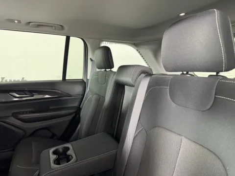 More photos of 2023 Jeep Grand Cherokee Laredo at Jerry Hunt Supercenter - Salisbury, NC