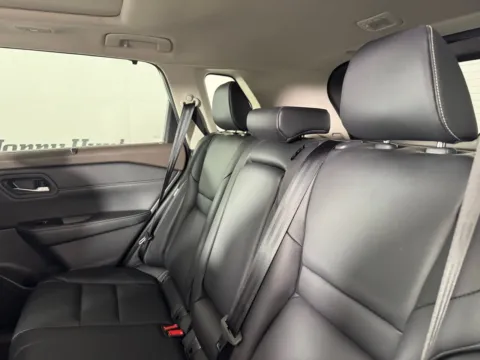 More photos of 2023 Nissan Rogue SL at Jerry Hunt Supercenter - Salisbury, NC