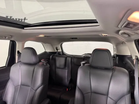 More photos of 2023 Subaru Ascent Limited at Jerry Hunt Supercenter - Salisbury, NC