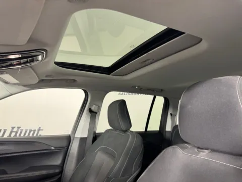 More photos of 2023 Jeep Grand Cherokee Laredo at Jerry Hunt Supercenter - Salisbury, NC