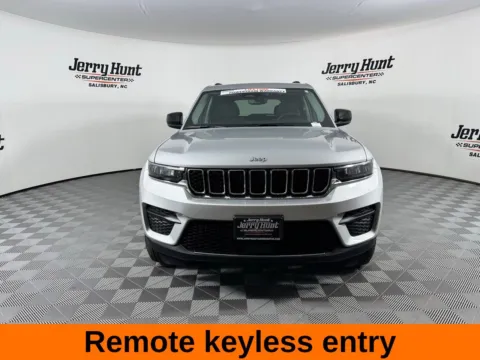 More photos of 2023 Jeep Grand Cherokee Laredo at Jerry Hunt Supercenter - Salisbury, NC