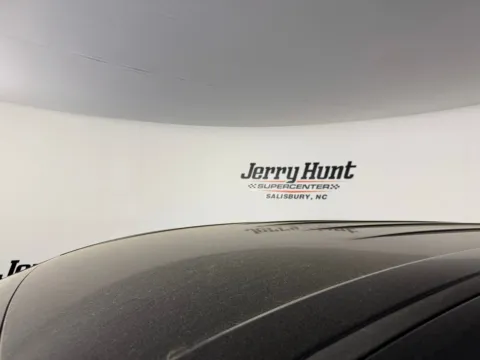 More photos of 2025 Chrysler Pacifica Select at Jerry Hunt Supercenter - Salisbury, NC