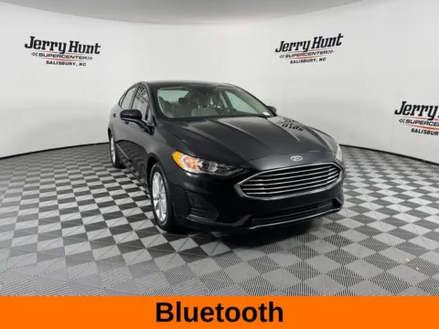 More photos of 2020 Ford Fusion SE at Jerry Hunt Supercenter - Salisbury, NC