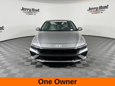 More photos of 2025 Hyundai Elantra Limited at Jerry Hunt Supercenter - Salisbury, NC
