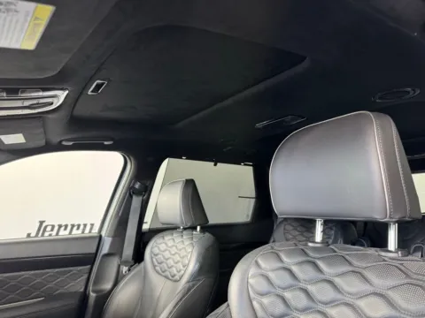 More photos of 2022 Hyundai Palisade Calligraphy at Jerry Hunt Supercenter - Salisbury, NC