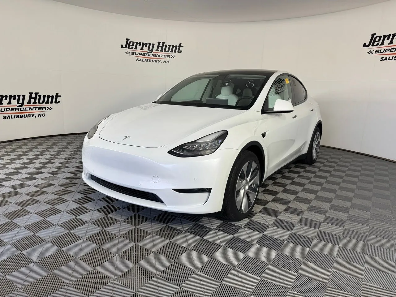 White 2021 Tesla Model Y Long Range for sale in Salisbury, NC