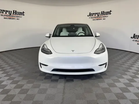 More photos of 2021 Tesla Model Y Long Range at Jerry Hunt Supercenter - Salisbury, NC