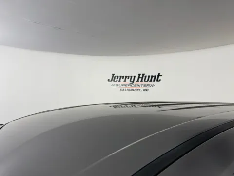More photos of 2023 Chrysler Pacifica Touring L at Jerry Hunt Supercenter - Salisbury, NC