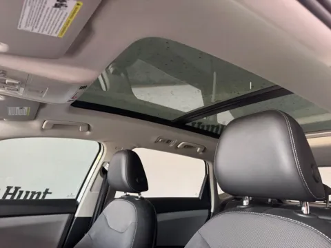 More photos of 2022 Volkswagen Taos 1.5T SE at Jerry Hunt Supercenter - Salisbury, NC