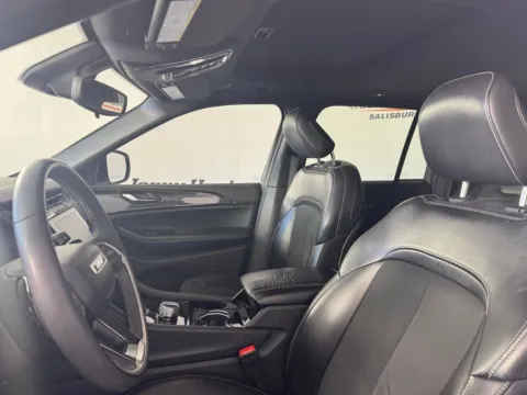 More photos of 2023 Jeep Grand Cherokee Altitude at Jerry Hunt Supercenter - Salisbury, NC