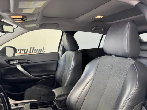 More photos of 2024 Mitsubishi Eclipse Cross at Jerry Hunt Supercenter - Salisbury, NC