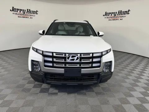 More photos of 2025 Hyundai Santa Cruz SEL at Jerry Hunt Supercenter - Salisbury, NC