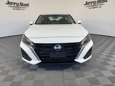 More photos of 2023 Nissan Altima 2.5 SV at Jerry Hunt Supercenter - Salisbury, NC
