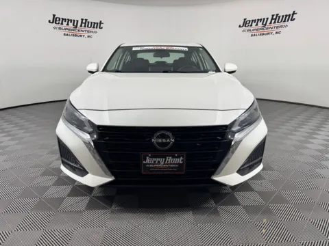 More photos of 2023 Nissan Altima 2.5 SV at Jerry Hunt Supercenter - Salisbury, NC