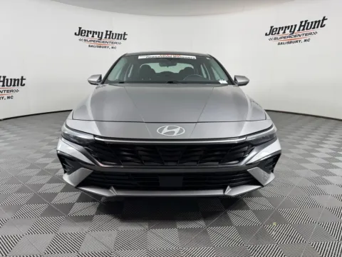 More photos of 2025 Hyundai Elantra SEL Convenience at Jerry Hunt Supercenter - Salisbury, NC