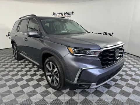 More photos of 2025 Honda Pilot Touring at Jerry Hunt Supercenter - Salisbury, NC