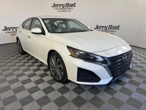 More photos of 2023 Nissan Altima 2.5 SL at Jerry Hunt Supercenter - Salisbury, NC