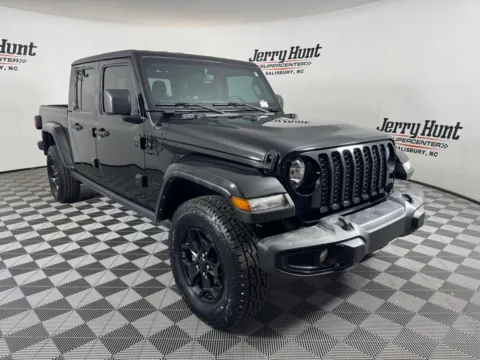 More photos of 2022 Jeep Gladiator Willys at Jerry Hunt Supercenter - Salisbury, NC