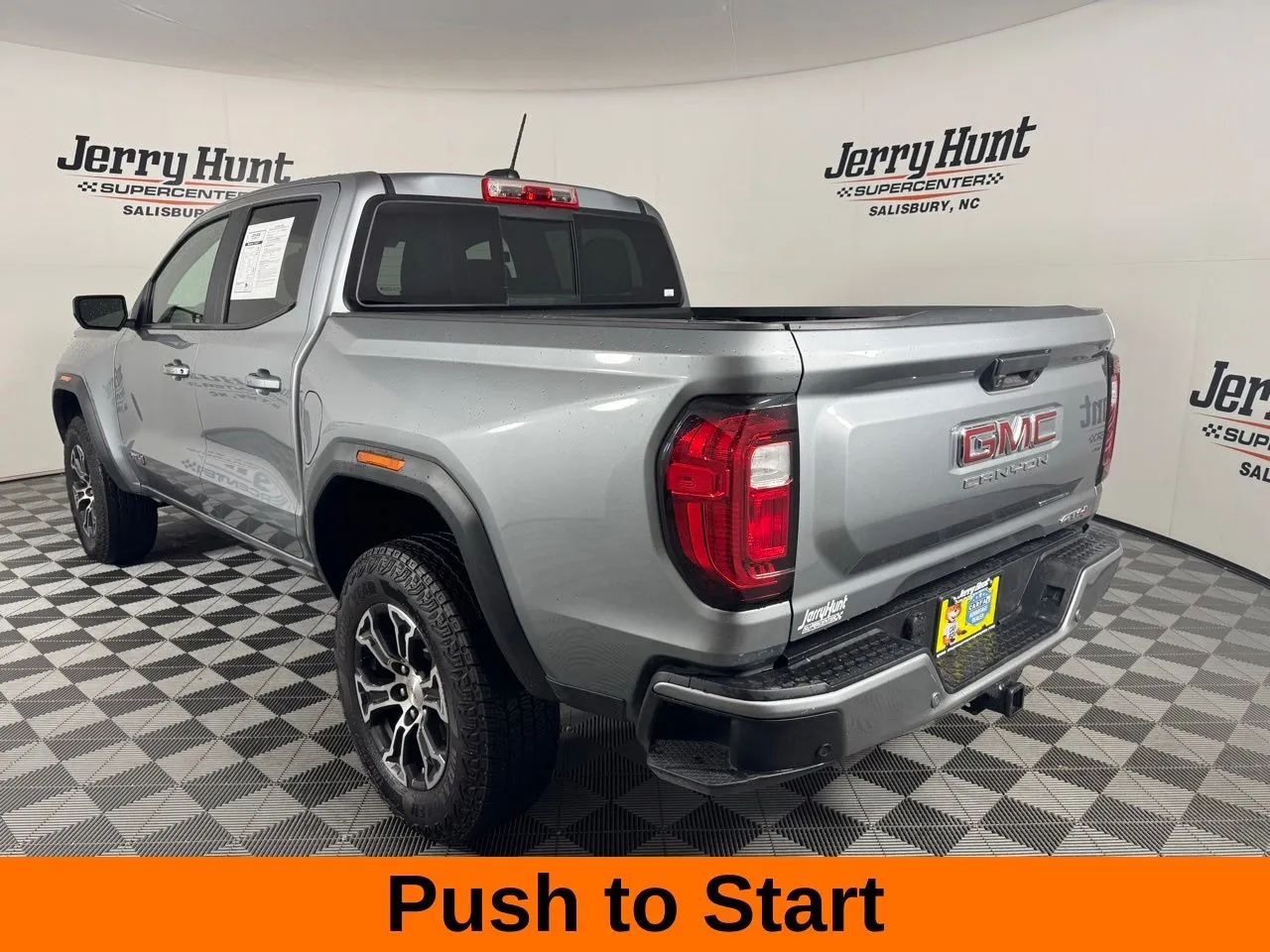 2025 GMC Canyon AT4 - Photo 10