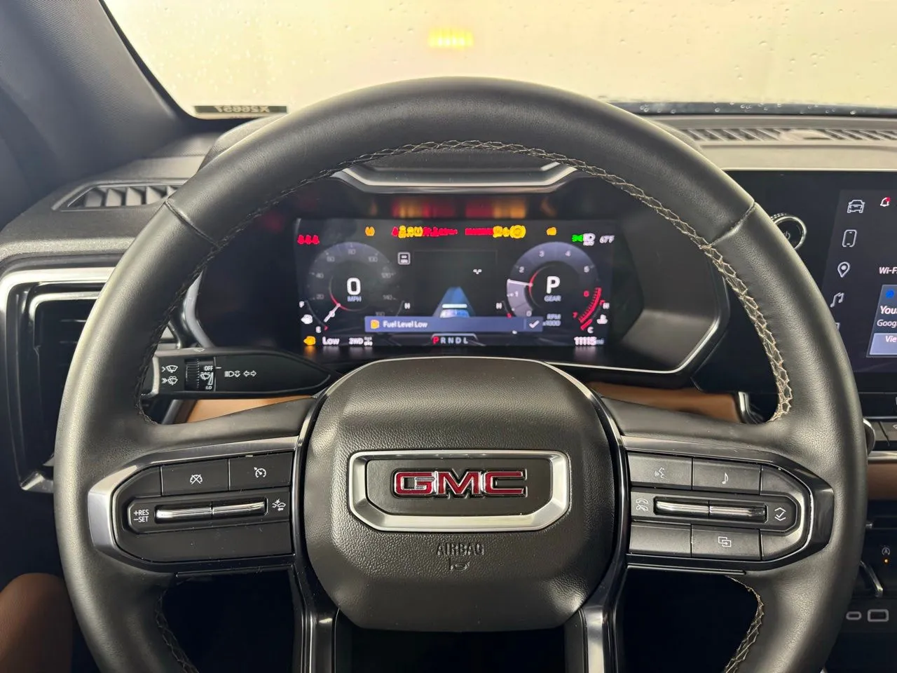2025 GMC Canyon AT4 - Photo 15