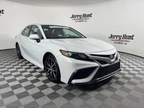 More photos of 2023 Toyota Camry SE at Jerry Hunt Supercenter - Salisbury, NC