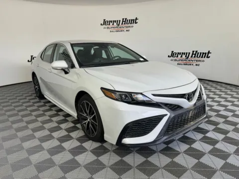 More photos of 2023 Toyota Camry SE at Jerry Hunt Supercenter - Salisbury, NC