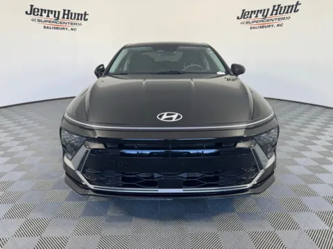 More photos of 2025 Hyundai Sonata SEL Convenience at Jerry Hunt Supercenter - Salisbury, NC
