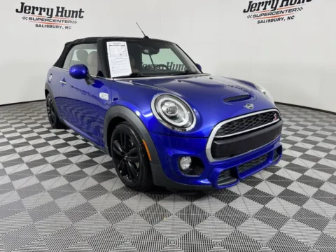More photos of 2019 MINI Cooper S Classic at Jerry Hunt Supercenter - Salisbury, NC